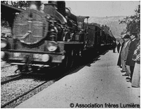 L'arrive d'un train  la Ciotat - cliquer pour aggrandir